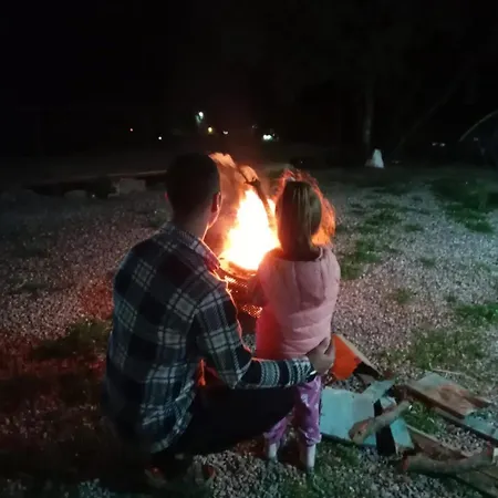 Luksusowy namiot Eses Camping Bungalov *